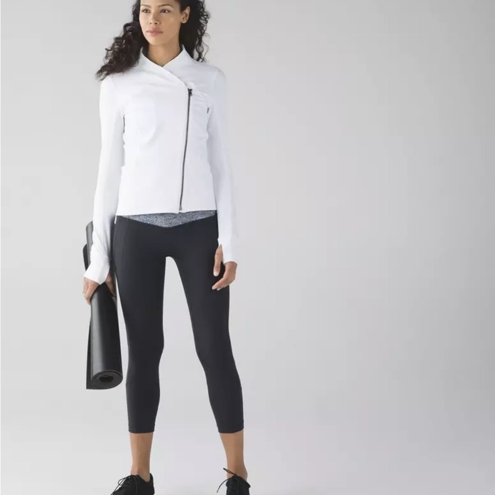 Lululemon Jacket EUC white 6